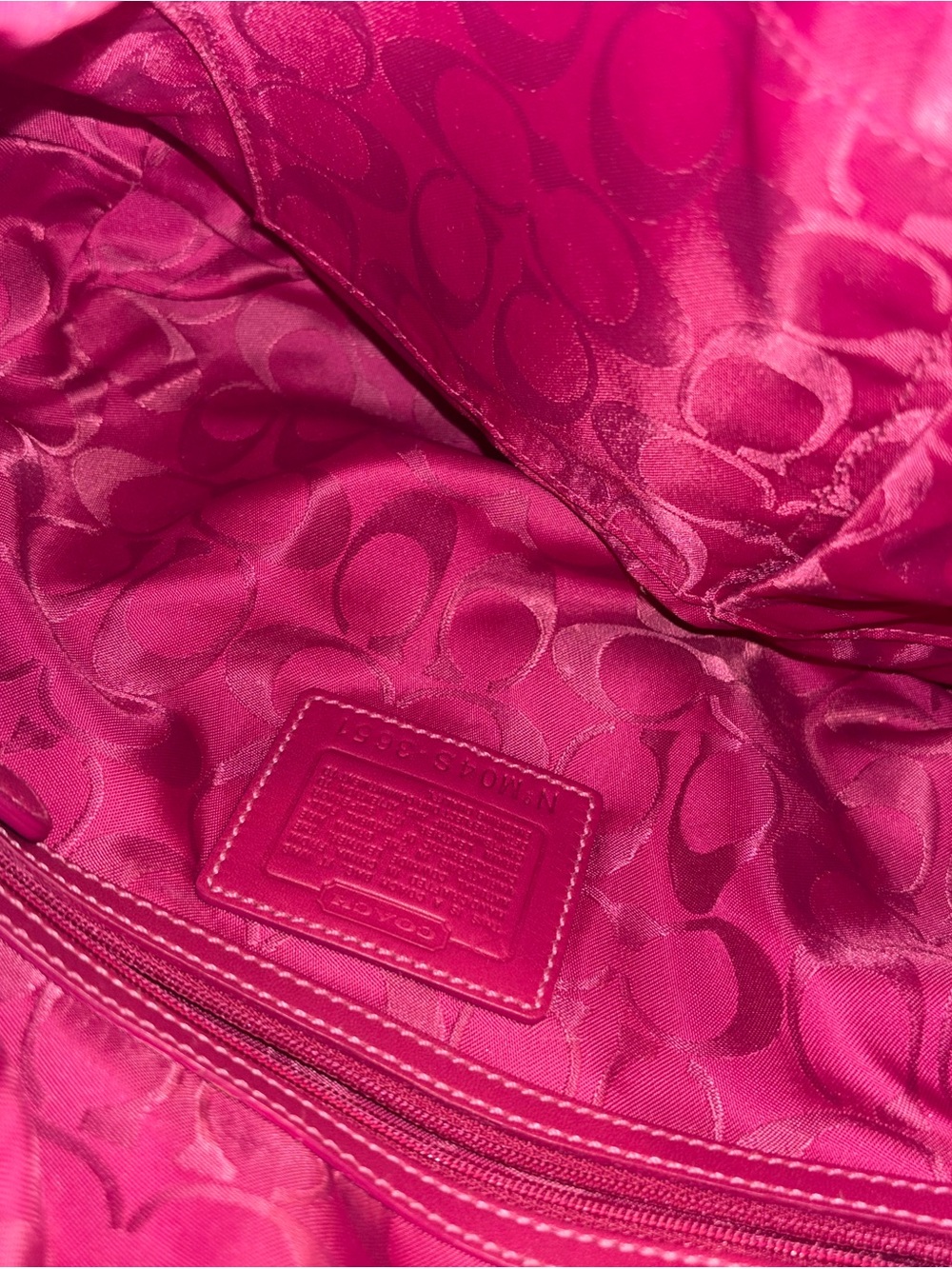 Coach Vibrant Pink Leather Shoulder Bag - Picture 4 of 8
